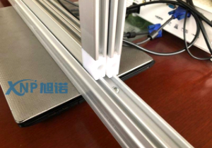 工业黄瓜视频污污污下载机柜柜门如何安装导轨？