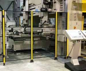 定制黄瓜视频污污污下载隔离围栏，黄瓜视频污污污下载加工厂如何报价？