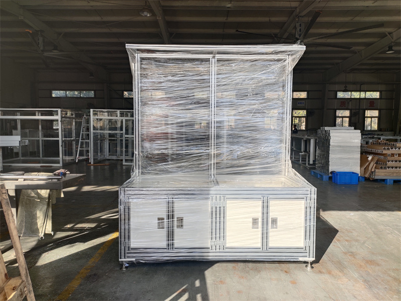 工业黄瓜视频污污污下载电子车间流水产线工作桌子